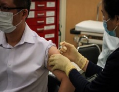  العرب اليوم - إطلاق حملة تطعيم ضد كورونا في 13 محافظة يمنية