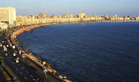 إطلالات على الواجهة البحرية من غرف أفخم فنادق الإسكندرية