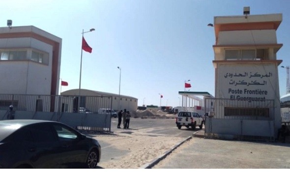  العرب اليوم - المغرب يفتح معبر "الكركرات" لإجلاء عالقين وترحيل مهاجرين غير شرعيين