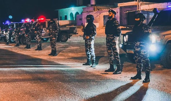 قوات أمنية ليبية تفرق بالقوة اعتصاما لمهاجرين في طرابلس