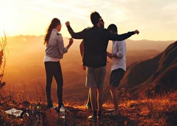  العرب اليوم - العلاقات الاجتماعية الدافئة تحسن صحة كبار السن وتبطئ الشيخوخة