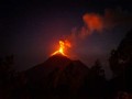  العرب اليوم - أعلى بركان في كامتشاتكا يطلق القنابل البركانية