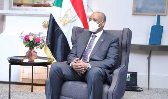 عضو مجلس السيادة الانتقالي السوداني يعلن السيطرة على الأوضاع بعد محاولة انقلابية
