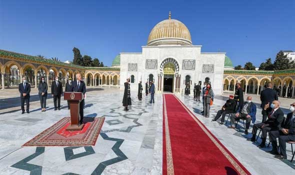 تقرير يوضح جدل حول زيارة وفد أميركي إلى تونس