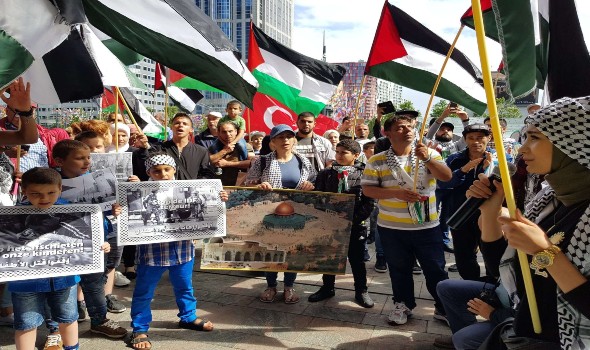  العرب اليوم - آلاف الأردنيين يتظاهرون ويطالبون بفتح الحدود مع فلسطين المحتلة