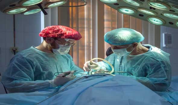  العرب اليوم - للمرة الأولى نجاح أول عملية لجراحة القلب بفتحة صغيرة