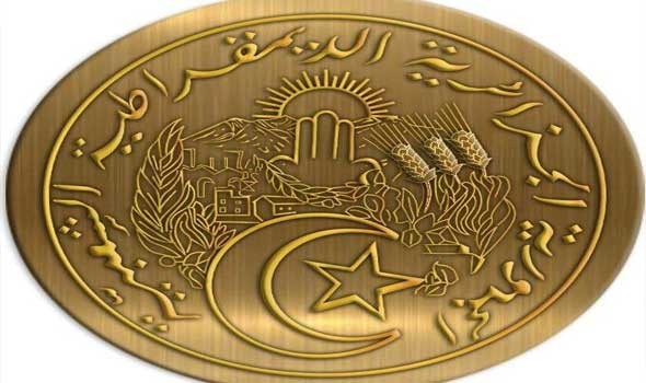 الرئاسة الجزائرية تٌعلن الحرب على تسريبات اجتماعات الحكومة