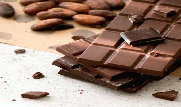 الشوكولاتة تحتوي مادة تحرق دهون الجسم صباحاً