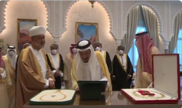  العرب اليوم - ولي العهد السعودي محمد بن سلمان يستقبل سلطان عمان هيثم بن طارق