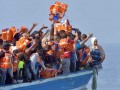  العرب اليوم - تونس تحبط محاولة هجرة غير شرعية باتجاه إيطاليا وتنقذ 22 مهاجرا من الغرق