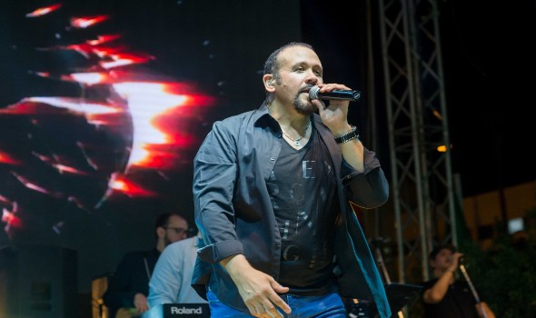  العرب اليوم - اختتام فعاليات مهرجان رشيد للموسيقى والغناء بأمسية لهشام عباس