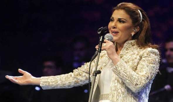  العرب اليوم - الفنانة ماجدة الرومي تتعرض للإغماء على خشبة المسرح خلال حفلها