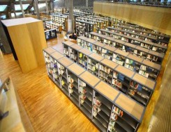  العرب اليوم - أردني يُحول منزل والده إلى مكتبة عامة للقراءة