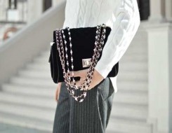  العرب اليوم - حقائب "بولينغ" مهارة وحرفية من مجموعة "Dior Vibe"