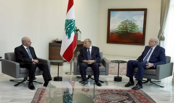  العرب اليوم - لبنان يحتفل بعيد استقلاله ولقاء للرؤساء الثلاثة بحث أزمة الحكومة واستقالة قرداحي