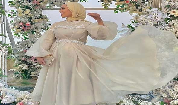  العرب اليوم - أفضل الفساتين لإشبينات العروس خلال موسم حفلات الزفاف