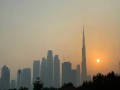  العرب اليوم - صاعقة رعدية تضرب قمة برج خليفة في دبي