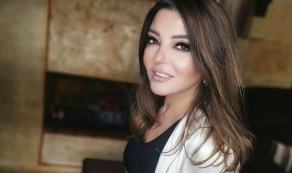 الديفا سميرة سعيد تروج لخامس أغنيات ألبومها إنسان آلي