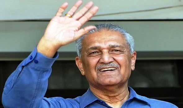رحيل أب القنبلة النووية عبد القدير خان يفجع الباكستانيين ويشيدون بإنجازاته