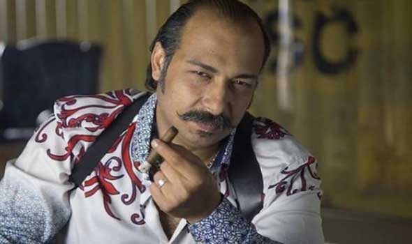  العرب اليوم - محمد ثروت يعلن عشقه لشخصية "الشرير الظريف" وحب الإرتجال على المسرح