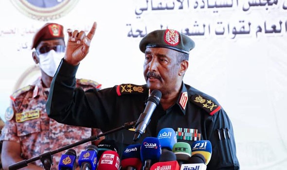 البرهان يتعهد عدم عودة الإسلاميين للسلطة السودانية ويحذر من أي محاولة لتفكيك الجيش