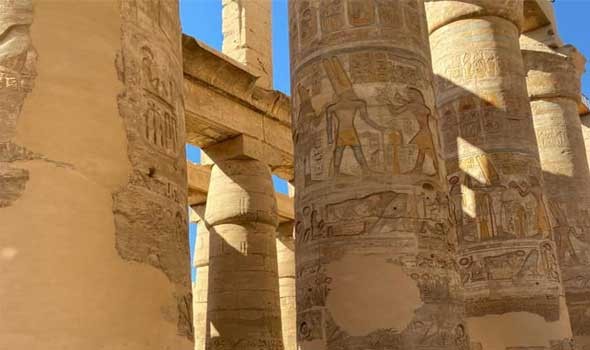  العرب اليوم - مصر تُطلق مشروعاً لترميم أعمدة معابد الكرنك الفرعونية الشهيرة في مدينة الأقصر