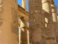  العرب اليوم - سحر النقوش والرسومات الفرعونية يجلب السياح يومياً لمعابد الكرنك بالأقصر