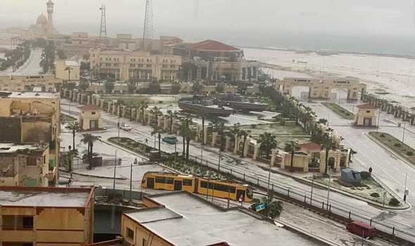  العرب اليوم - طقس متقلب في مصر عواصف رعدية واضطراب ملاحة والسلطات ترفع درجة الطوارئ