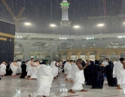  العرب اليوم - أمطار غزيرة على مكة ومنطقة عسير تشكل سيولا في المنطقة