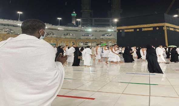  العرب اليوم - السعودية تتُيح إصدار تصريح أداء العمرة في رمضان عبر تطبيق نسك