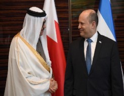  العرب اليوم - رئيس وزراء إسرائيل يلتقي ولي عهد البحرين في المنامة