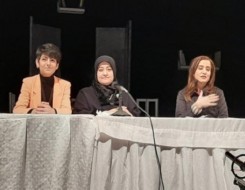  العرب اليوم - على هامش مهرجان نبض المسرحيّ الأوّل في الأردن سناء الشعلان في ندوة عن دعم مرضى السّرطان