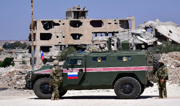 العرب اليوم - القوات الروسية في سوريا تُلمع صورتها بتوزيع مساعدات