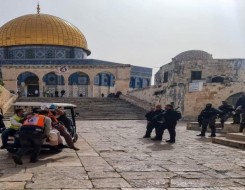  العرب اليوم - عشرات المُستوطنين الإسرائيليين يقتحمون باحات المسجد الأقصى المبارك