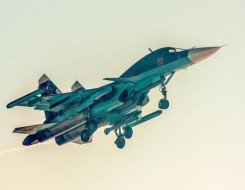  العرب اليوم - الطائرات الروسية بأسلحتها المتنوعة تحلق فوق قاعدة التنف الأمريكية في سوريا باستمرار