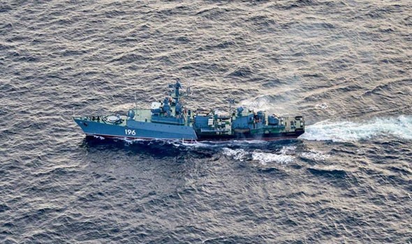 سفينة هجومية أميركية تبحر قريبا من روسيا