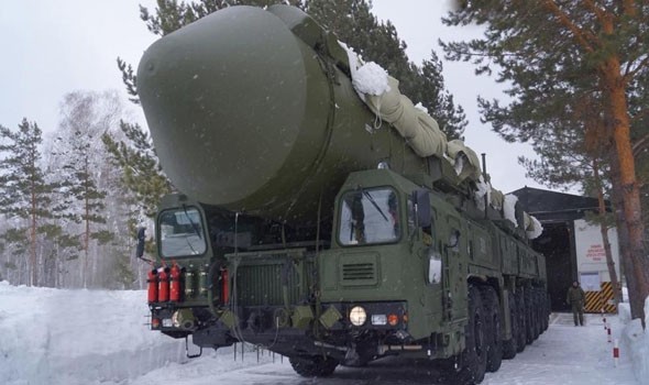 بيسكوفْ يعلقَ على نيةِ واشنطن تزويدَ كييفْ بصواريخَ متوسطةٍ وبعيدةٍ المدى