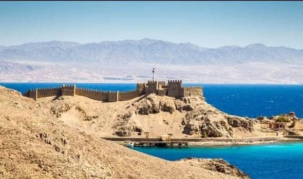  العرب اليوم - بعد تحذيرات إسرائيل بشأن السفر إلى سيناء محللون يعتبرونها وسيلة للضغط السياسي على الحكومة المصرية