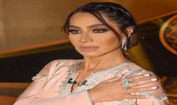  العرب اليوم - الإعلامية المصرية بسمة وهبة تطل بالحجاب في برنامجها
