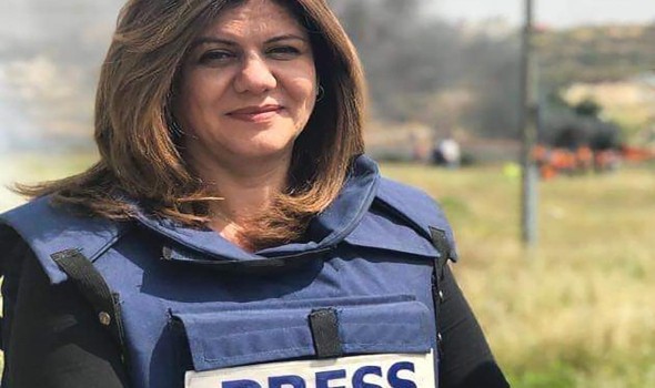 السلطة الفلسطينية تطالب إسرائيل بتسليم البندقية التي قتلت الصحافية أبو عاقلة
