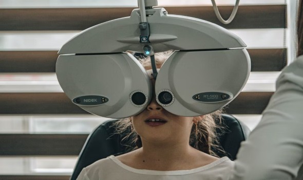 الذكاء الاصطناعي يساعد في تقليل مخاطر فقدان البصر والسكتة الدماغية
