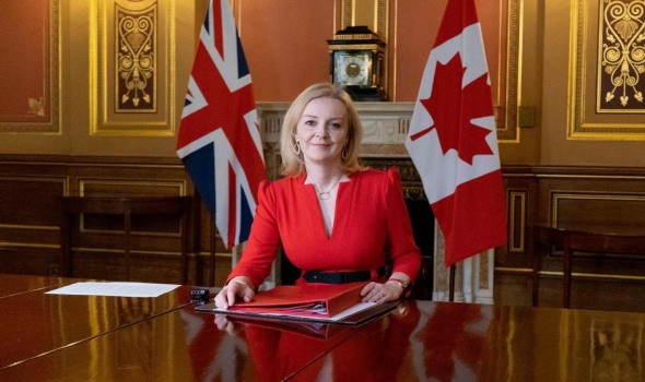 تراس وبايدن يلتزمان بضمان فشل بوتين في أوكرانيا في أول اتصال بينهما