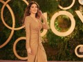  العرب اليوم - أفكار لفساتين أنيقة باللون الذهبي للمناسبات الخاصة
