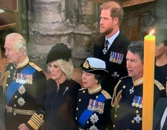  العرب اليوم - الأميرة آن تُثير الفضول عقب ظهورها بالزي العسكري في جنازة الملكة إليزابيث