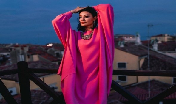  العرب اليوم - شركات الأزياء تدعم شهر تشرين الأول للتوعية بسرطان الثدي