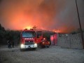  العرب اليوم - حريق ضخم في مستودعٍ بالمنطقة الصناعية بإمارة أم القيوين بالإمارات