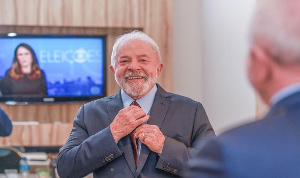 لولا دي سيلفا رئيس البرازيل الجديد ماسح الأحذية الأكثر جدلاً والأكثر شعبية