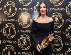  العرب اليوم - استوحي أحدث صيحات الموضة من نجمات حفل "Joy Awards"
