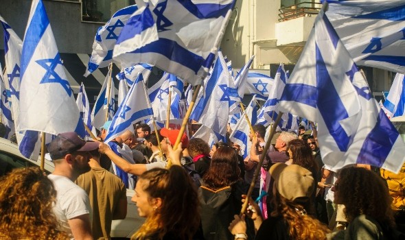 الشرطة الإسرائيلية تعتقل 7 محتجين خلال تظاهرات ضد حكومة نتنياهو