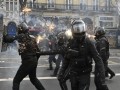  العرب اليوم - احتجاجات في باريس واشتباكات مع الشرطة في ليون بعد إقرار قانون إصلاح نظام التقاعد